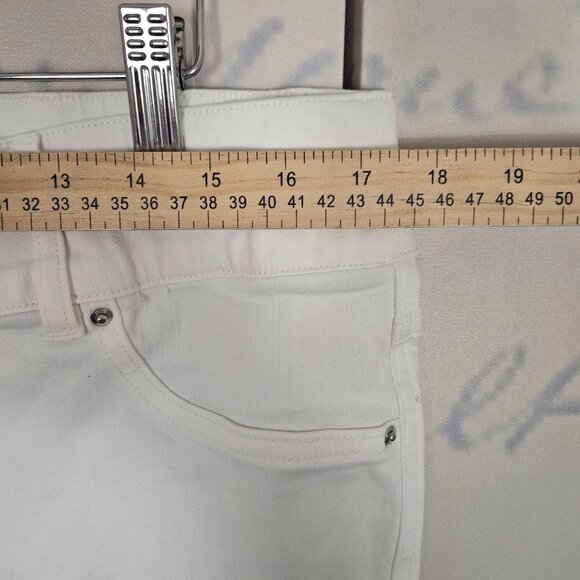 SPANX Jeans High Rise Flare Leg Pull On White Plus Size 1X - Picture 6 of 9